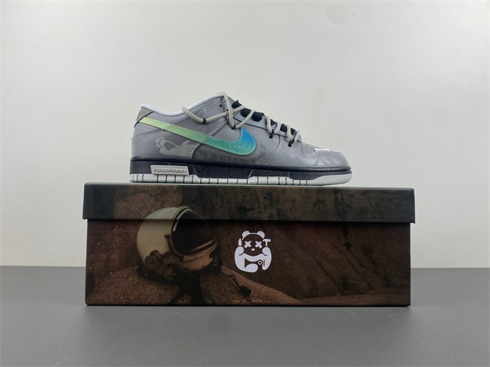 Nike Dunk LOW   DV0831-101 ....