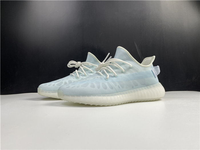 Ad*s yeezy boost 350 v2 mono ice gw2869