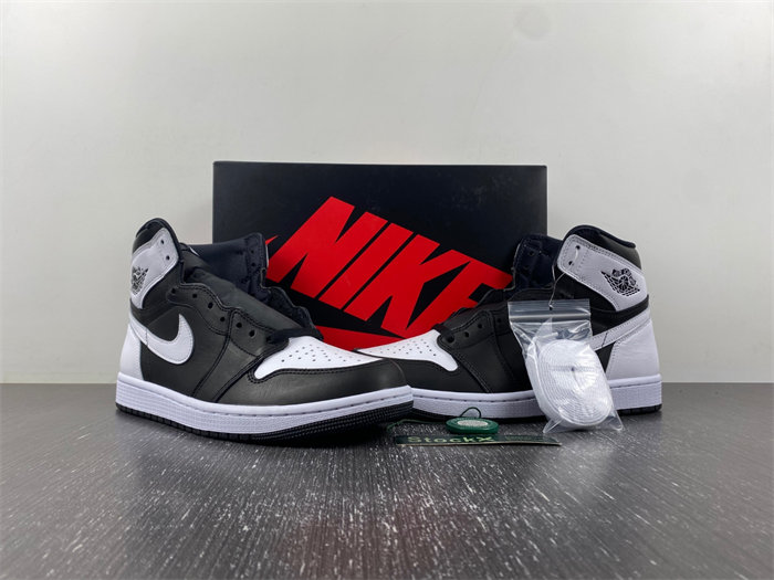 Air Jordan 1 High OG “Reverse Panda” DZ5485-010 DZ5485-010