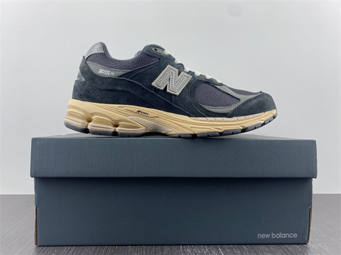 New Balance 2002R Black Dark Grey M2002RHO