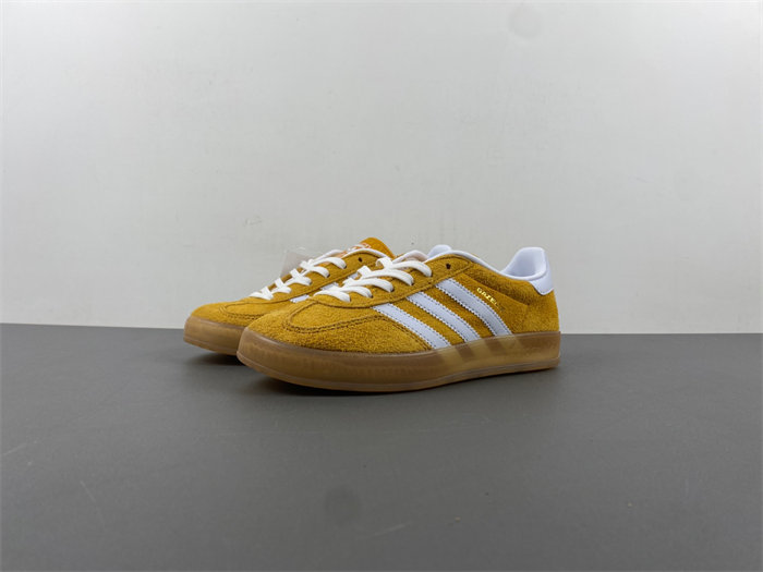 Ad*s gazelle indoor orange peel white  hq8716