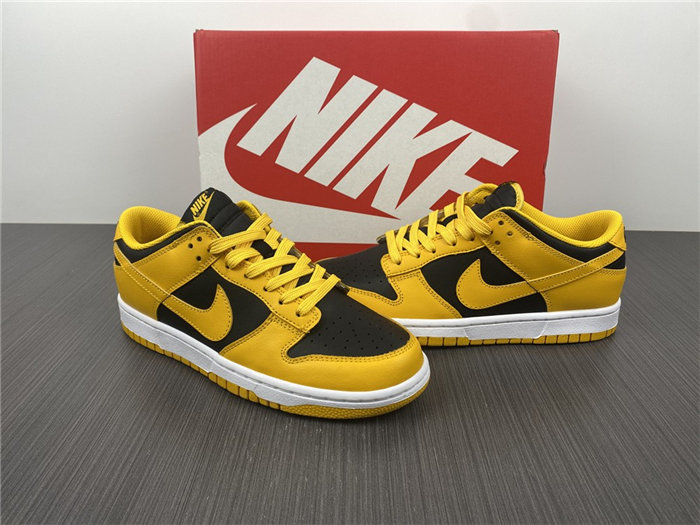 The Nike Dunk Low Takes on a Familiar “Goldenrod” Colorwa DD1391-004