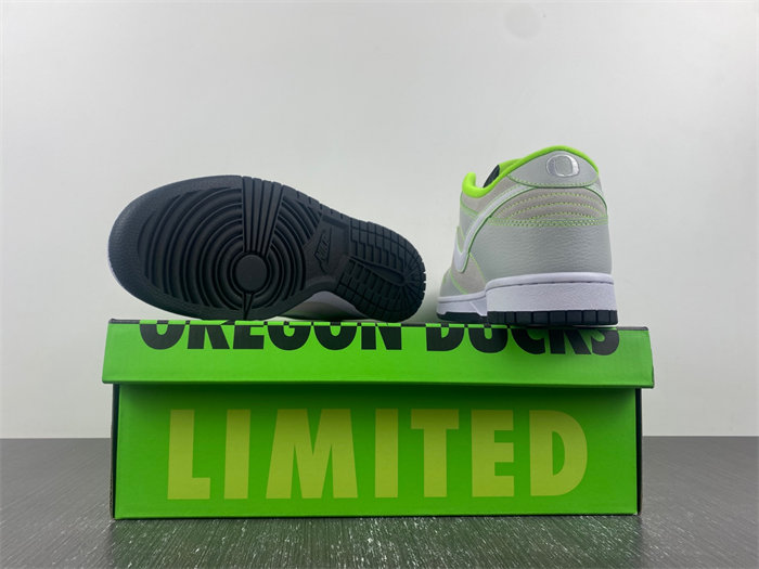 Nike Dunk Low University of Oregon PE FQ7260-001.