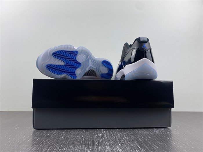 Air Jordan 11 Space Jam FV5104-004