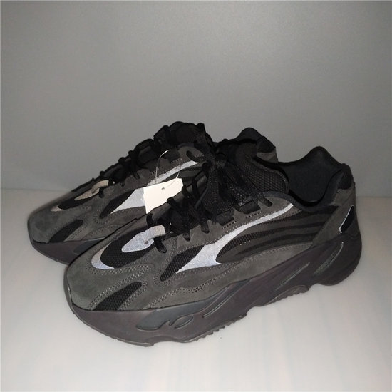 Ad*s yeezy boost 700 v2 vanta