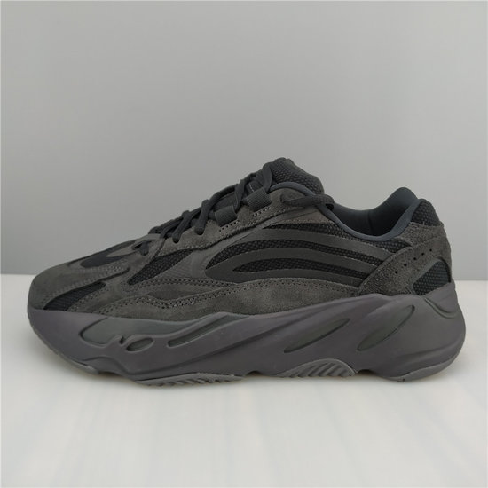 Ad*s yeezy boost 700 v2 vanta