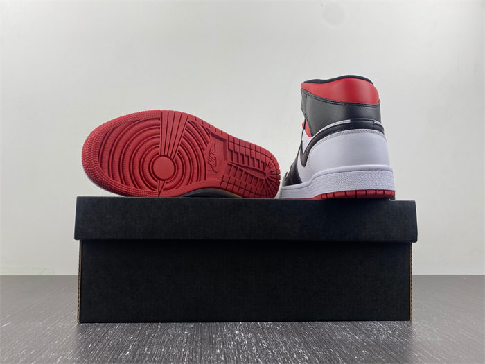 Jordan 1 Mid Gym Red Black Toe DQ8426-106