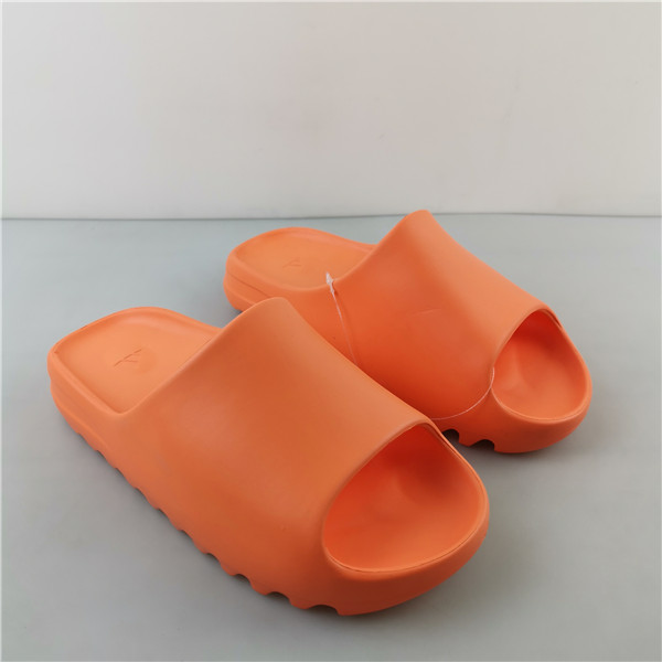 Ad*s yeezy slide orange