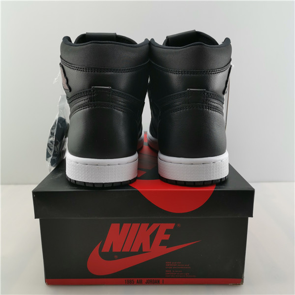 AIR JORDAN 1 SATIN BLACK GYM RED 555088-060