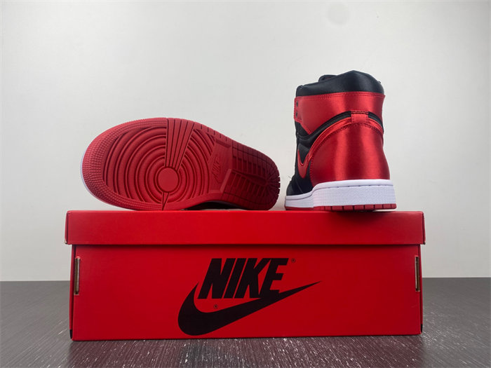 Air Jordan 1 High OG WMNS “Satin Bred” FD4810-061