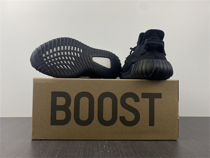 Ad*s yeezy boost 350 v2 onyx hq4540