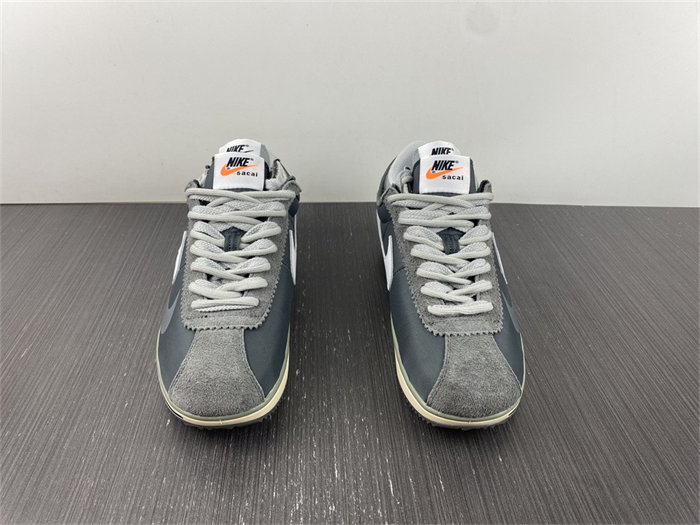 Nike Zoom Cortez SP sacai Grey DQ0581-001