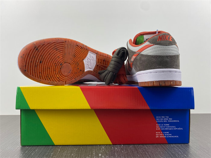 Nike SB Dunk Low Crushed D.C. DH7782-001