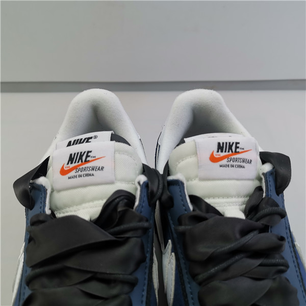 Nike LDWAFFLE/SACAI BV0073 401