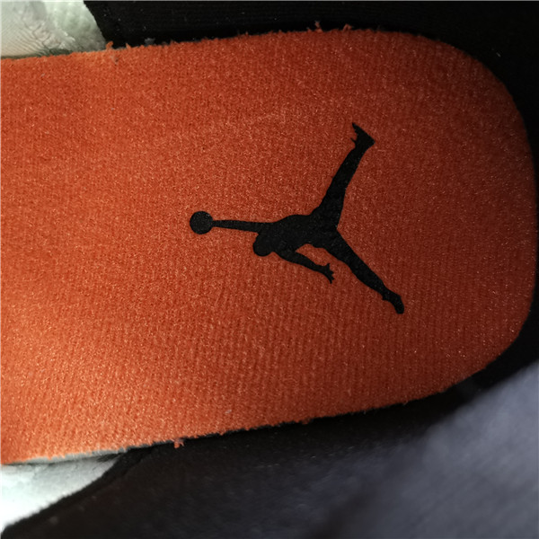 Jordan 5 Retro Total Orange DC1060-100