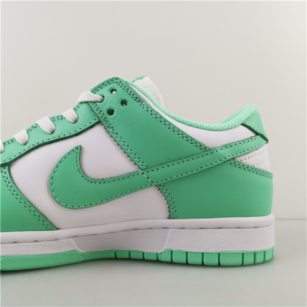 NIKE DUNK LOW GREEN GLOW (W) - DD1503-105