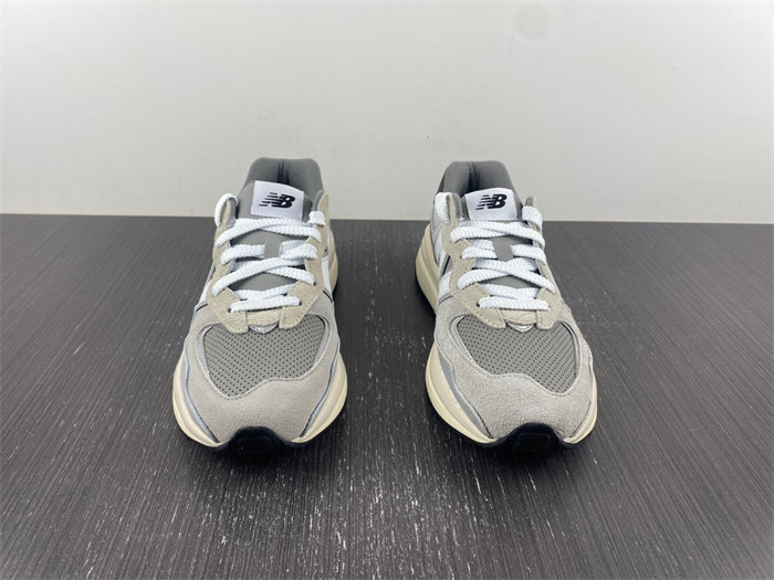 New Balance 57/40 Grey Day M5740TA