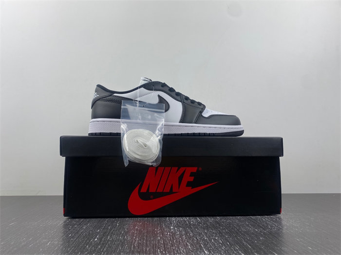 Air Jordan 1 Low OG “Black Toe” CZ0790-110