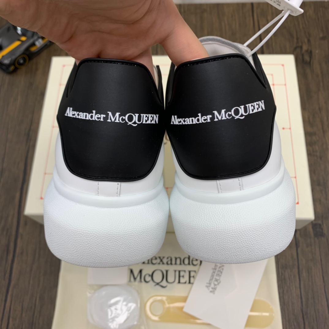 McQuen White Black Laces 621056WHXMT9034