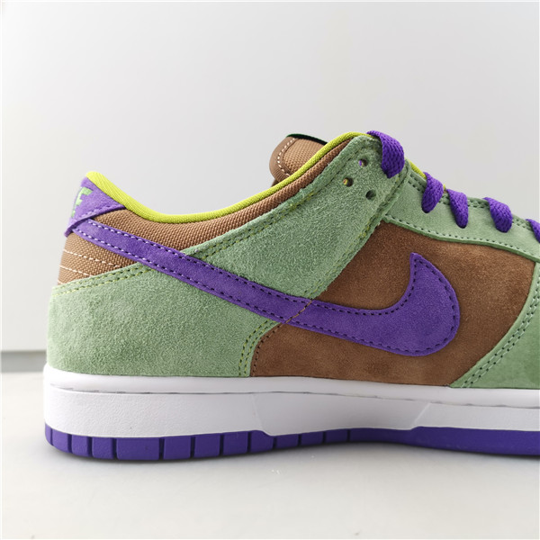 Nike SB Dunk Low SP “Veneer” DA1469-200