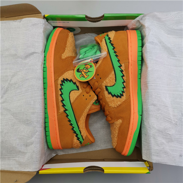 GRATEFUL DEAD X NIKE SB DUNK LOW “ORANGE BEAR” CJ5378-800