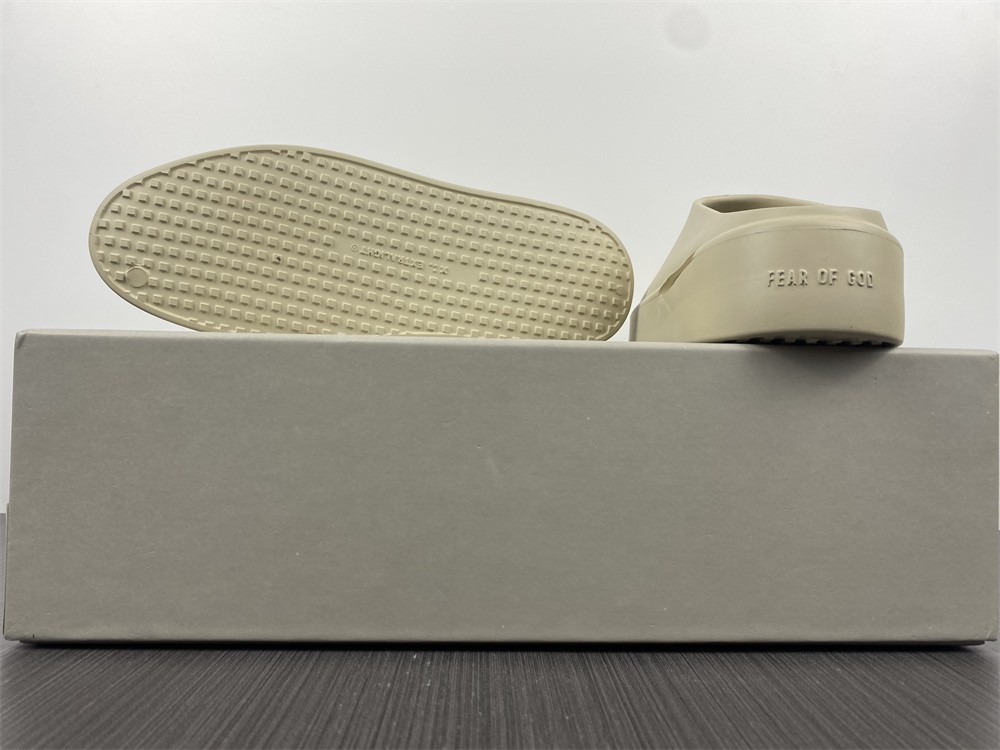 Fear of God The California Slip-On Oat