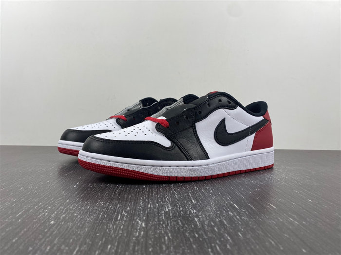 Air Jordan 1 Low OG “Black Toe” CZ0790-106