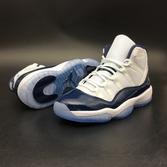 Air Jordan 11 Retro Midnight Navy