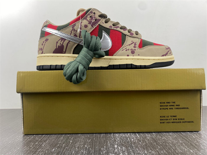 Nike SB Dunk Low “Freddy Krueger” 313170-202