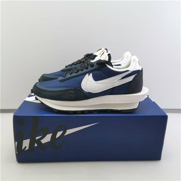 Nike LDWAFFLE/SACAI BV0073 401