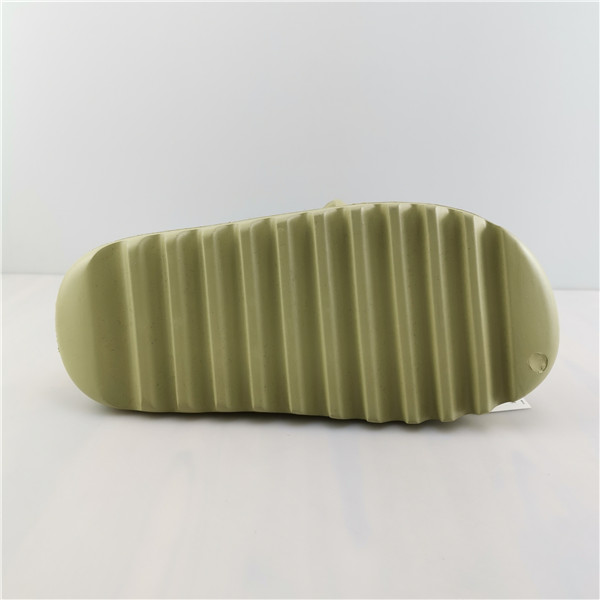 Ad*s yeezy slide green