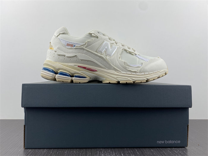 New Balance 2002R Protection Pack Sea Salt M2002RDC