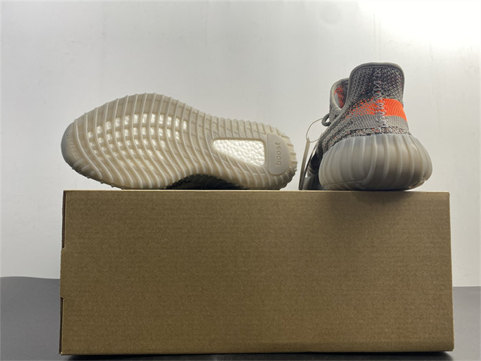 Ad*s yeezy boost 350 v2 beluga reflective gw1229