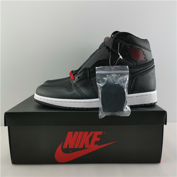 AIR JORDAN 1 SATIN BLACK GYM RED 555088-060