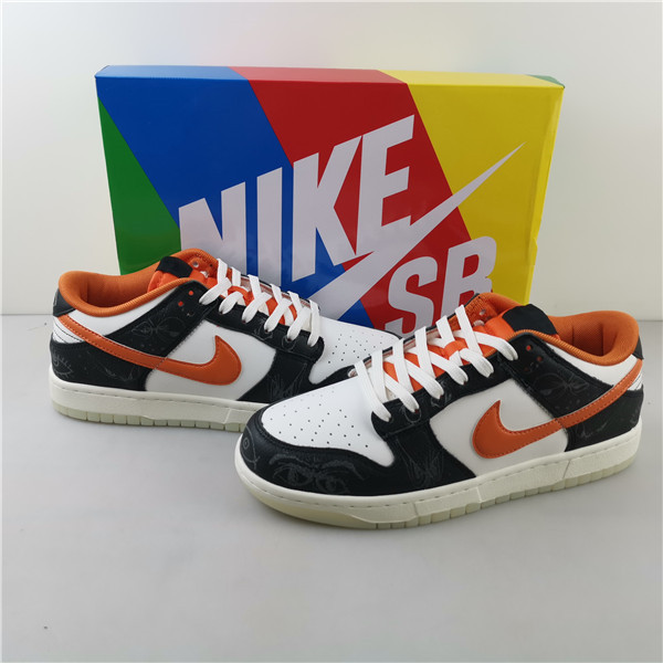 NIKE DUNK LOW PRM HALLOWEEN (2021) - DD3357-100