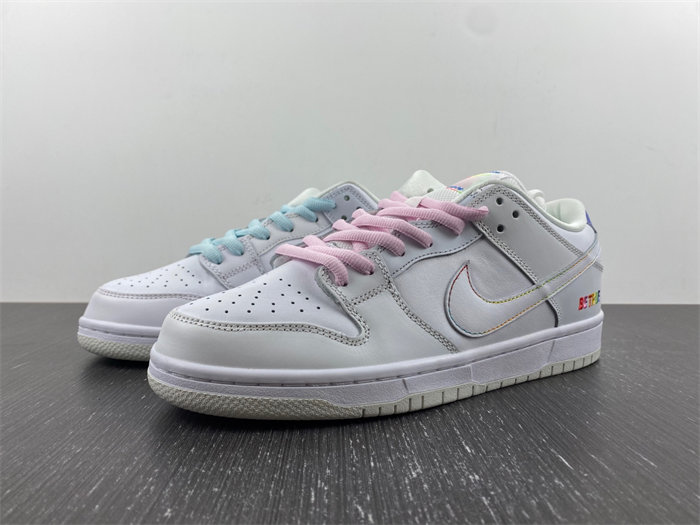 Nike SB Dunk Low Pro Be True DR4876-100