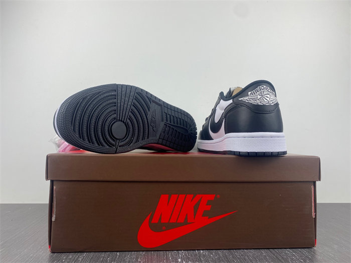 Travis Scott x Air Jordan 1 Low  DM7866-007.