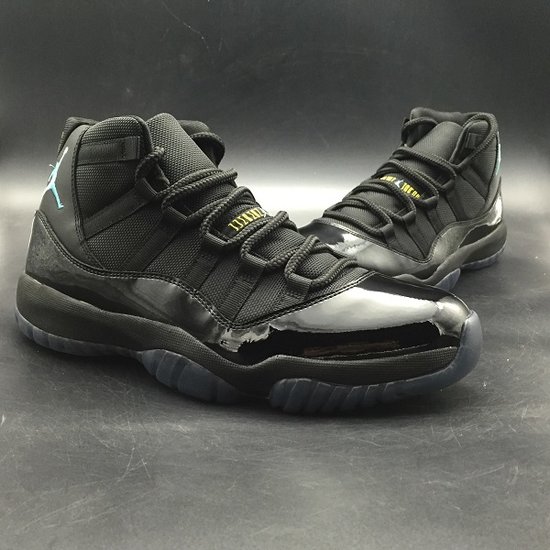 AIR JORDAN 11 RETRO sn2062