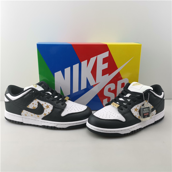 Sup*e x nike sb dunk low dh3228-102