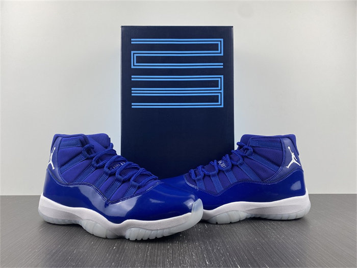 Air Jordan 11 378037-115