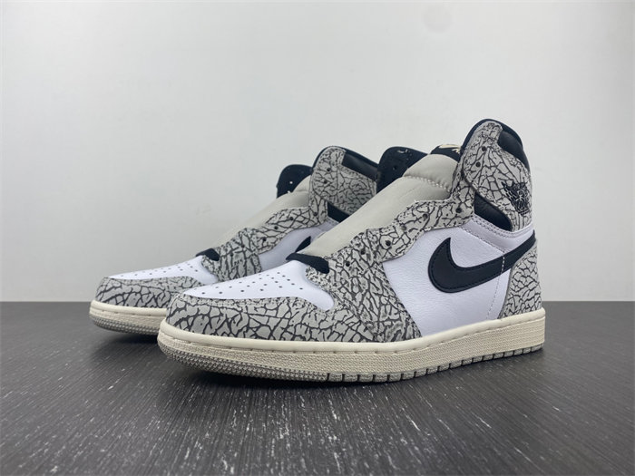 Jordan 1 Retro High OG White Cement DZ5485-052