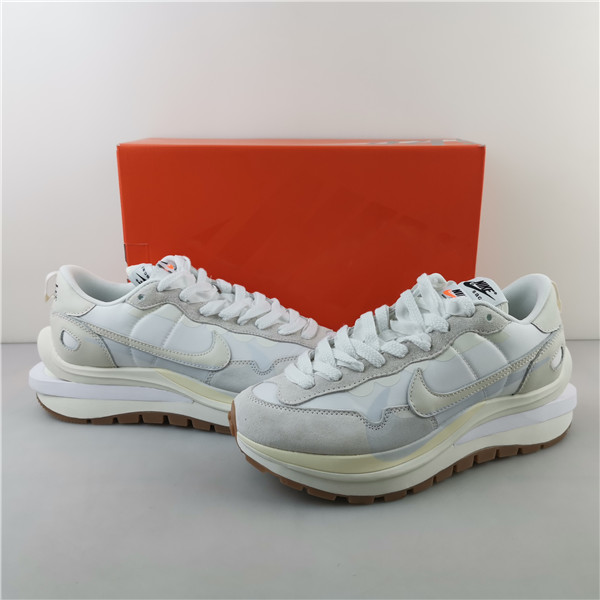 Nike Vaporwaffle Sacai Sail Gum DD1875-100