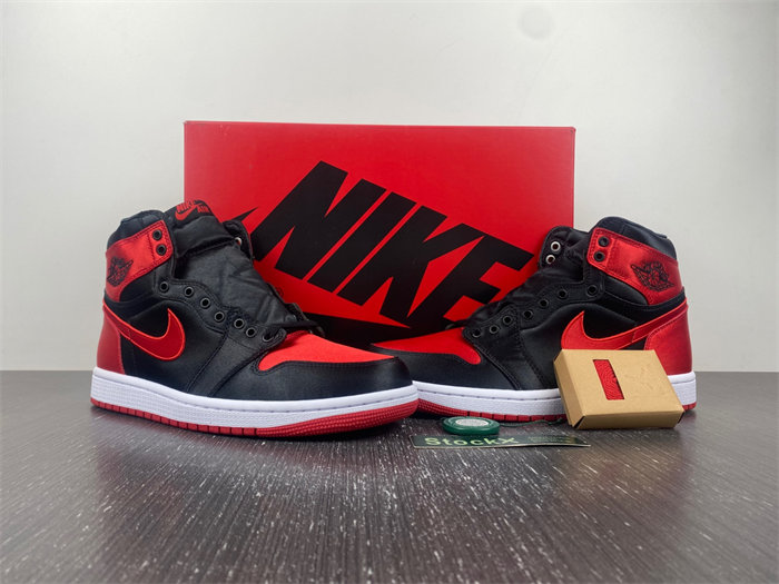 Air Jordan 1 High OG WMNS “Satin Bred” FD4810-061