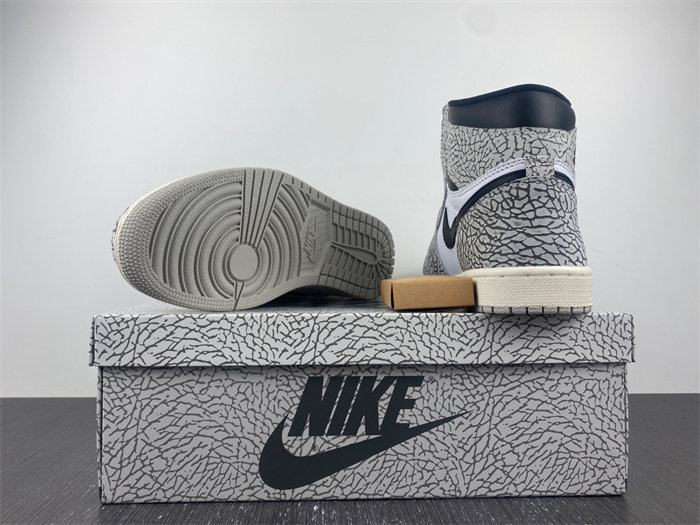 Jordan 1 Retro High OG White Cement DZ5485-052