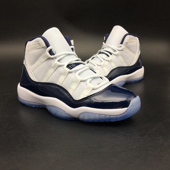 Air Jordan 11 Retro Midnight Navy