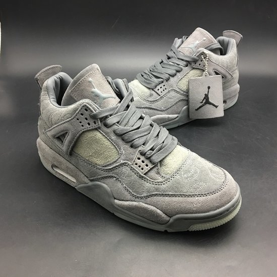 AIR JORDAN 4 RETRO KAWS