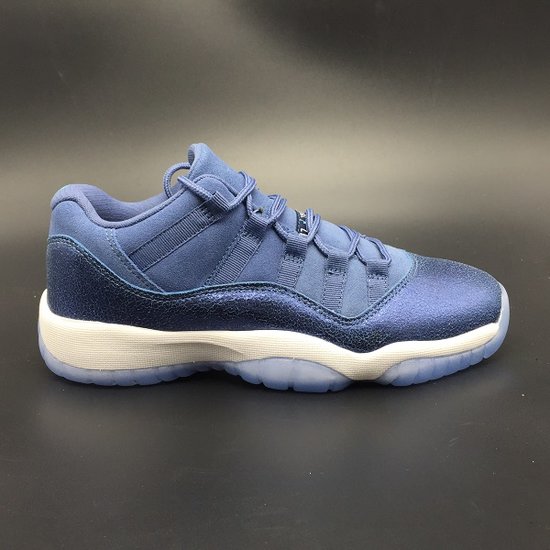 Air Jordan 11 Low GS 