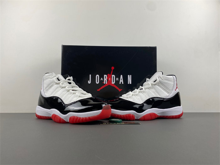 Air Jordan 11  CT8012-106