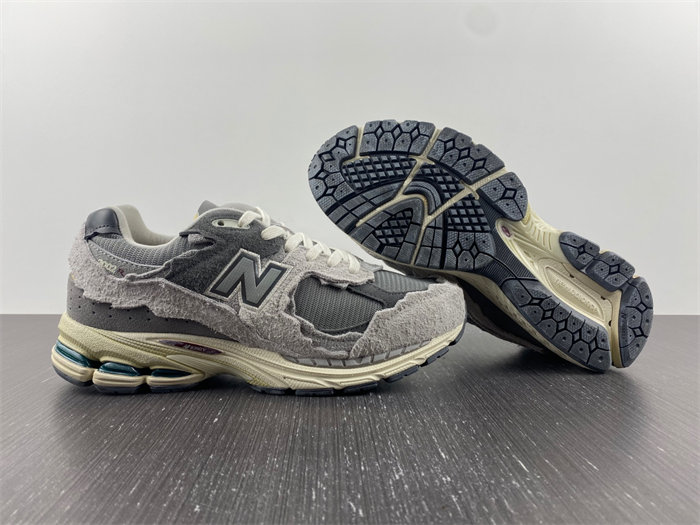 New Balance 2002R Protection Pack Rain Cloud M2002RDA