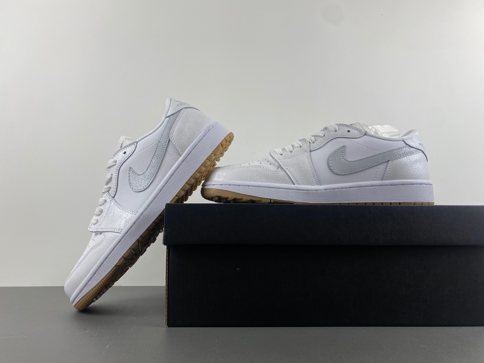 Air Jordan 1 Low  DD9315-111